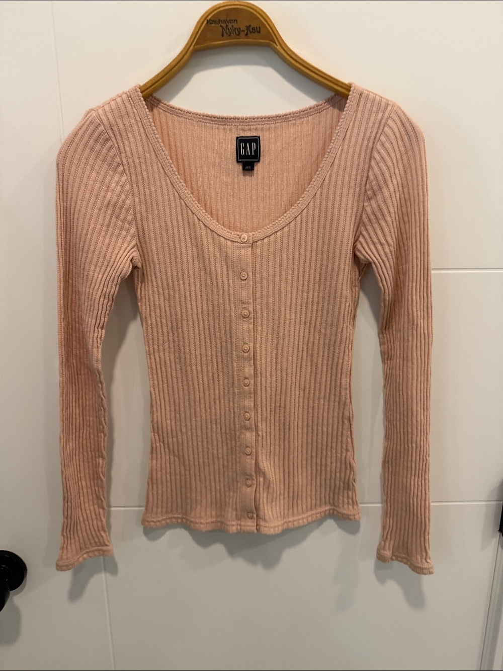 GAP Women's Blush Pink Ribbed Button-Up Long Sleeve Top size XS